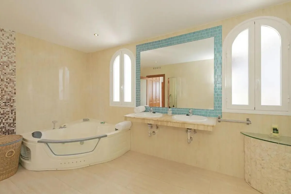 Villa Athena With Private Heated Pool And Sea Views Costa Adeje  0*, Costa Adeje (Tenerife)