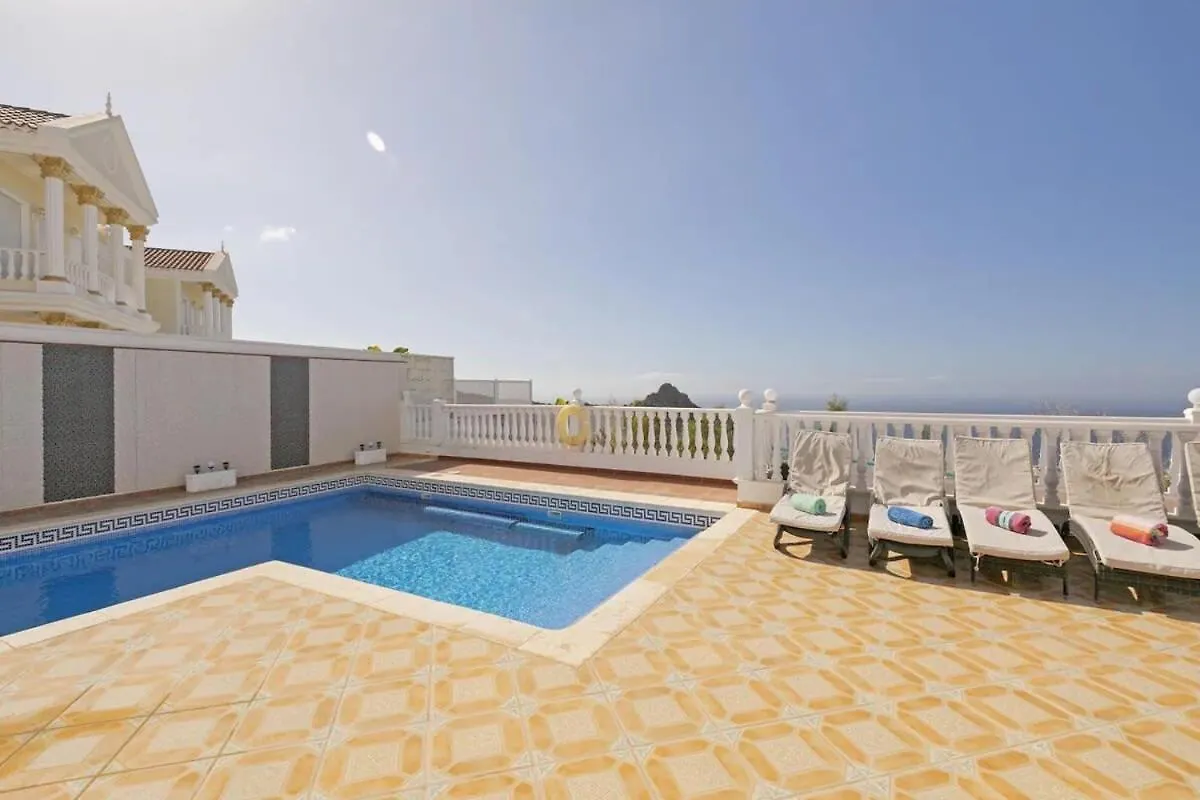 Villa Athena With Private Heated Pool And Sea Views Costa Adeje  Costa Adeje (Tenerife)